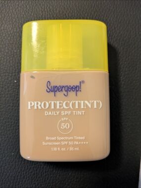 Supergoop! Tinted Daily SPF with Yellow Cap - Shade 24w